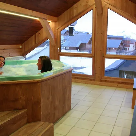 Chalet-hotel Le Beausoleil, The Originals Relais