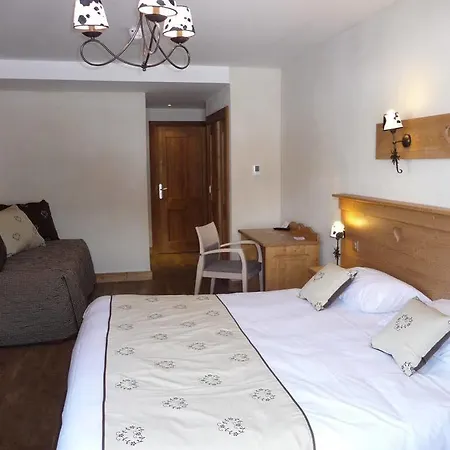 Chalet-hotel Le Beausoleil, The Originals Relais Fontcouverte-la-Toussuire