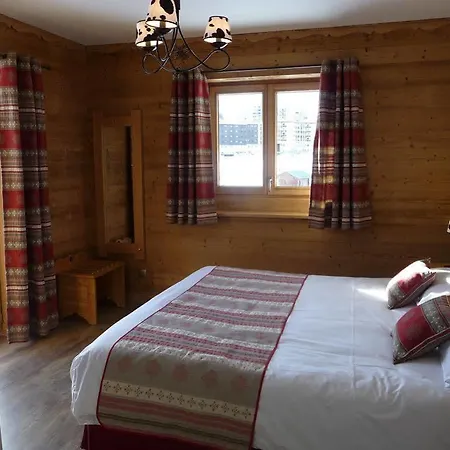 Chalet-hotel Le Beausoleil, The Originals Relais Hotel Fontcouverte-la-Toussuire