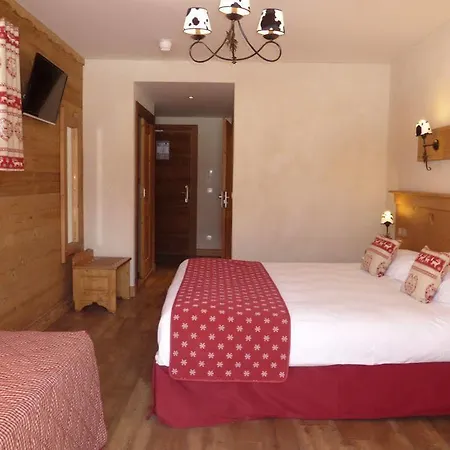Chalet-hotel Le Beausoleil, The Originals Relais Hotel 3*